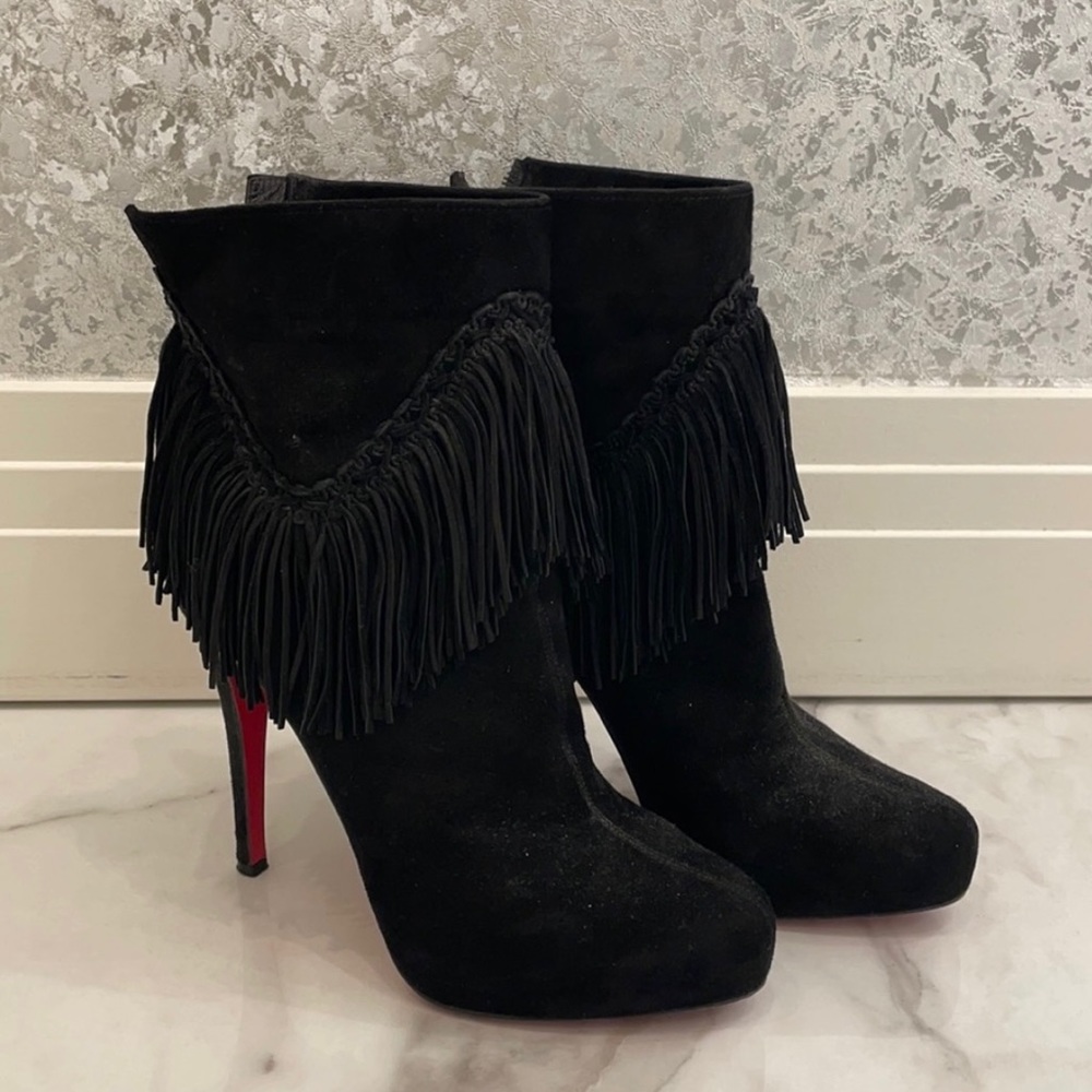 Christian louboutin red bottom heels